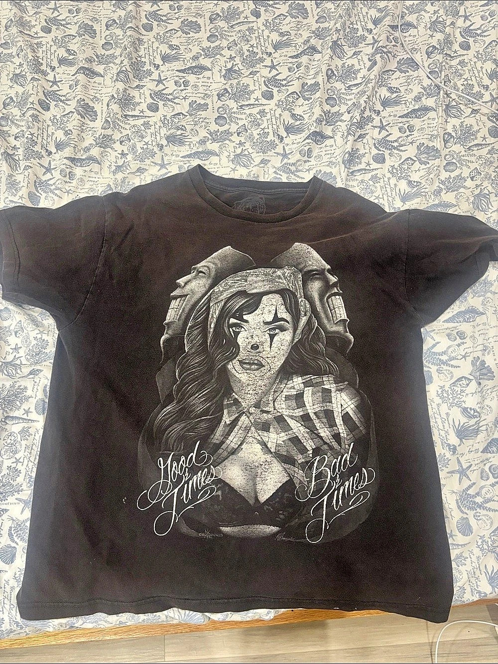 No Boundaries Graphic Short Sleeve Tee in Black